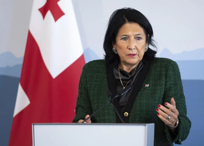 Pēc Medvedeva izteikumiem Gruzijas prezidente atteikusies ierasties prokuratūrā, kur viņa izsaukta uz nopratināšanu