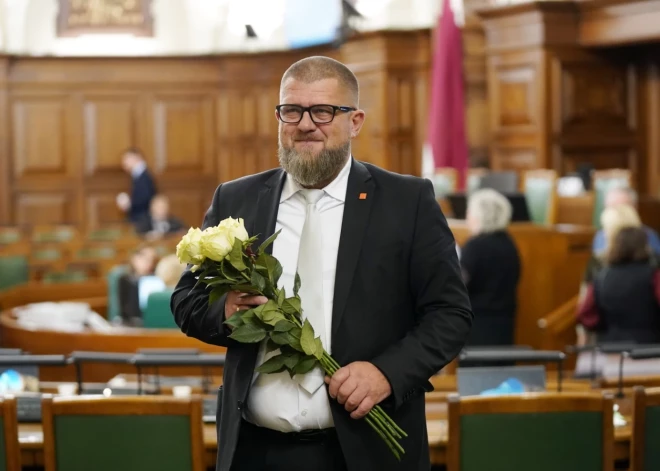 Saeima lems par "Stabilitātei" deputāta Pučkas nosūtīšanu uz valodas pārbaudi