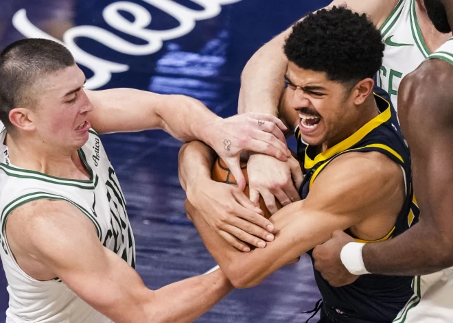 Bostonas "Celtics" papildlaikā piedzīvo pirmo zaudējumu šosezon