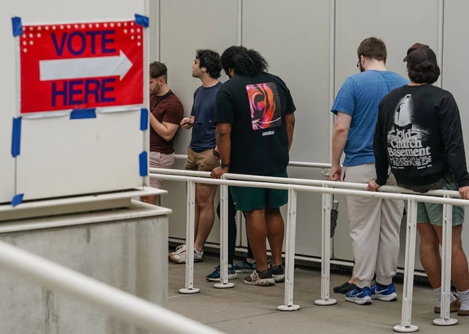 Safabricēti video ar mērķi nomelnot Harisu; Krievija jaucas ASV prezidenta vēlēšanu procesā