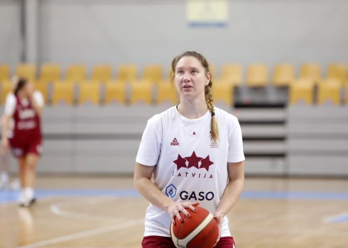 Latvijas sieviešu basketbola izlases kandidāte Paula Strautmane valstsvienības treniņā.