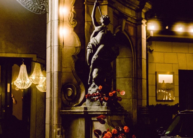 5. novembrī "Splendid Palace" krāšņajā rokoko stila zālē noritēja grandiozākais kāzu modes šovs, ko rīko vadošais kāzu un kopdzīves medijs "Līgavām" un pasaules kāzu un kopdzīves portāls "Bride lifestyle".