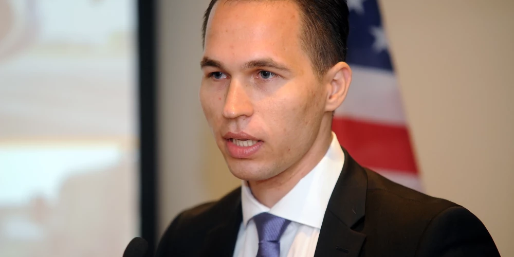 Prof. Dr. sc. pol. Māris Andžāns.