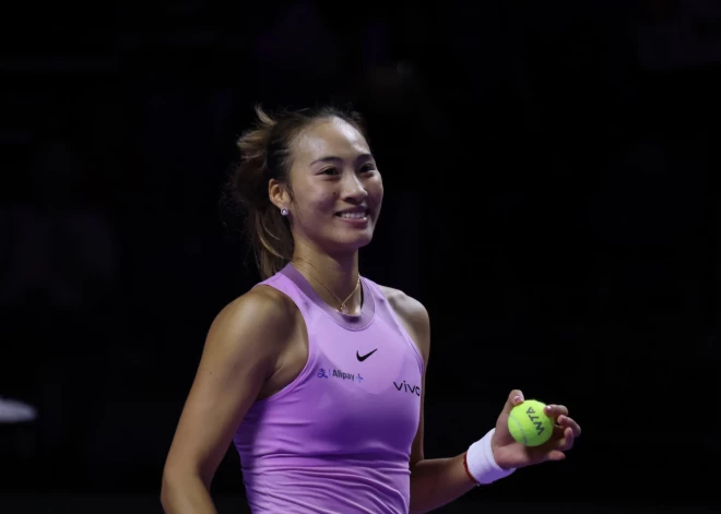 Džena pievienojas Sabaļenkai un Gofa "WTA Finals" pusfinālā