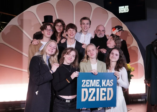 Vēsturiskās spēlfilmas “Zeme, kas dzied” pirmizrāde (foto: Mārtiņš Ziders)
