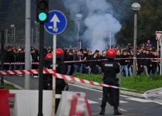 Stadionā nedrīkst atrasties, bet būs! “Anderlecht” fani ignorē UEFA sankcijas un kuplā skaitā ieradušies Rīgā