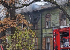 ФОТО, ВИДЕО: в Риге в жилом доме взорвался газовый баллон - один человек погиб, двое пострадали