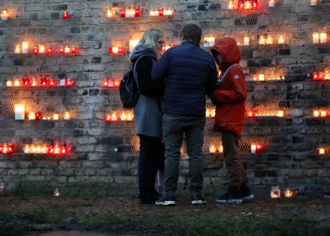 "Почетные семьи" Латвии сегодня пользуются поездами и региональными автобусами бесплатно