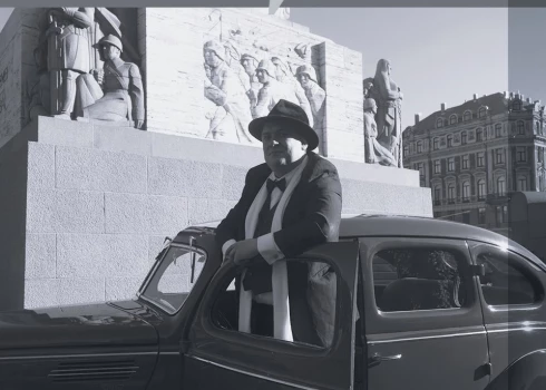 Jau otro gadu svētkus portālā "filmas.lv" palīdz sarīkot Latvijas Republikas Ārlietu ministrija, un Patriotu nedēļas piedāvājumā šogad ir 11 pilnmetrāžas filmas un trīs animācijas īsfilmas mazajiem skatītājiem.