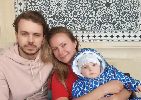 Мария Миронова с сыновьями.