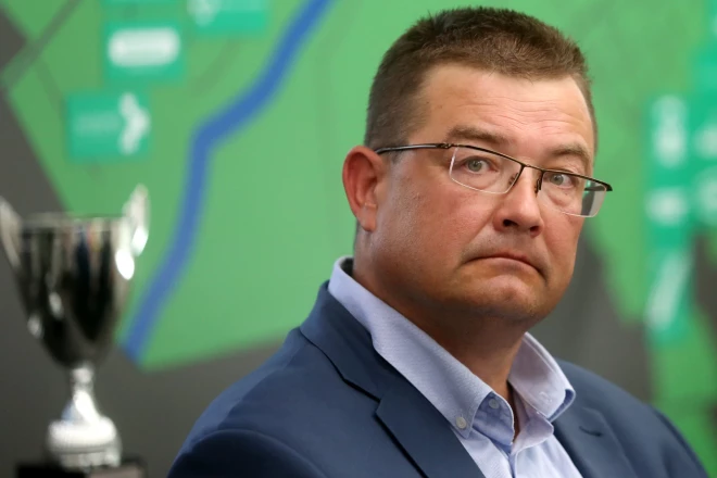 Valmieras novada domes priekšsēdētāja vietnieks Ričards Gailums: “Ir noteikts, ka pašvaldībai jābūt gatavai ar saviem līdzekļiem evakuēt apmēram piecus procentus no kopējā iedzīvotāju skaita.”