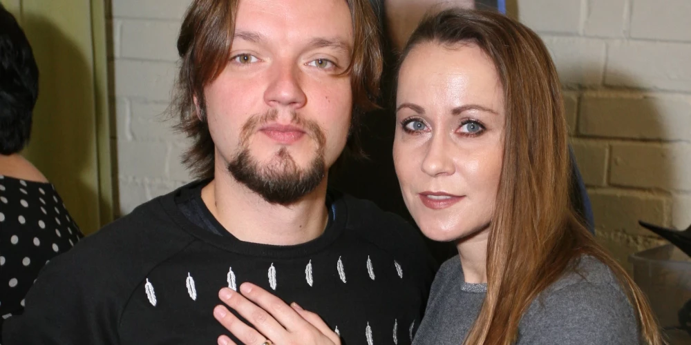 "Es esmu greizsirdības karaliene! Ja kāds grib nākt mācīties par greizsirdību, var nākt pie manis kursos!" smejas aktrise Rēzija Kalniņa.
