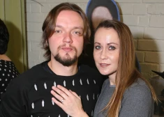 "Es esmu greizsirdības karaliene! Ja kāds grib nākt mācīties par greizsirdību, var nākt pie manis kursos!" smejas aktrise Rēzija Kalniņa.