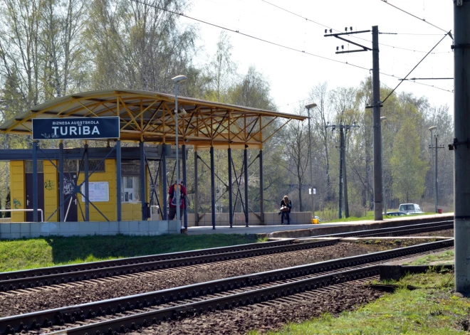 "Latvijas dzelzceļš" līdz 2025. gada vidum plāno izveidot pagaidu platformas 15 stacijās