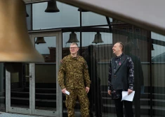 Rīgas mērs Vilnis Ķirsis un komponists Kristaps Krievkalns.