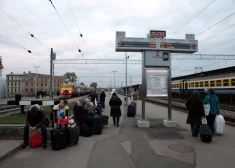 Koalīcija joprojām vienojas par "Rail Baltica" plāniem Latvijā.