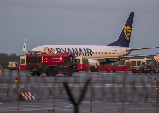 Пассажир Ryanair умер во время полета, вызвав "хаос" перед аварийной посадкой в Лондоне