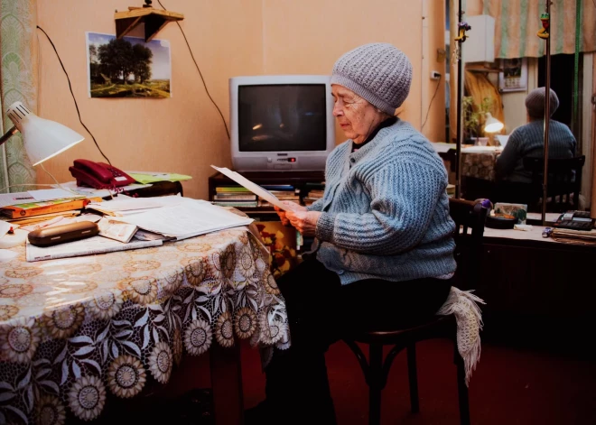 "Filma būs krievu valodā!" Vai tiešām latviešu senioriem nenodrošina pat subtitrus?