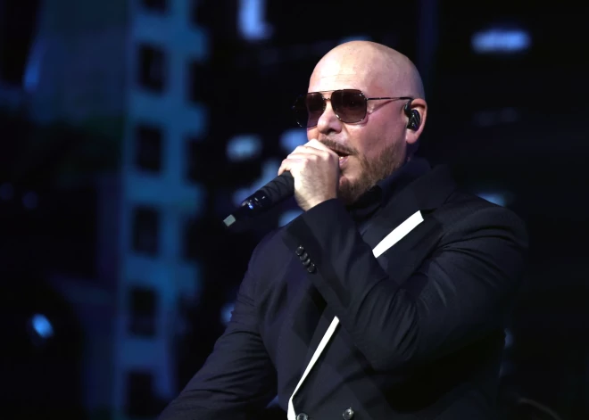 Pasaulslavenais amerikāņu reperis Pitbull paziņo par koncertiem Eiropā