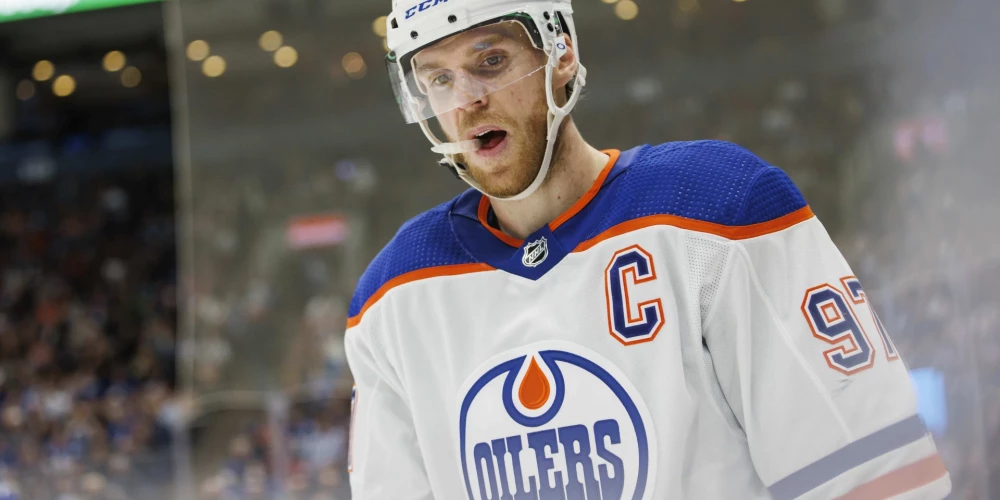 Edmontonas "Oilers" kapteinis Konors Makdeivids