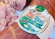 Уверяют, что "это вкусно"! В Беларуси выпустили колбасу с... картошкой фри внутри