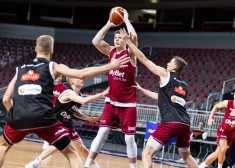 Ar trīs debitantiem: zināms Latvijas basketbola izlases sastāvs Eiropas čempionāta kvalifikācijas mačam