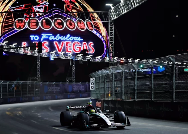 Pirmajos Lasvegasas "Grand Prix" treniņbraucienos uzvar septiņkārtējais pasaules čempions