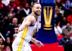 Nov 22, 2024; New Orleans, Louisiana, USA;  Golden State Warriors guard Stephen Curry (30) reacts to a play against the New Orleans Pelicans during second half at Smoothie King Center. Mandatory Credit: Stephen Lew-Imagn Images