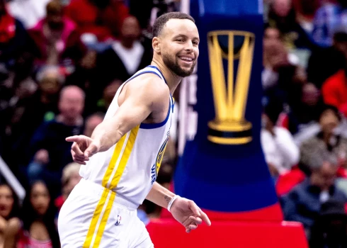 Nov 22, 2024; New Orleans, Louisiana, USA;  Golden State Warriors guard Stephen Curry (30) reacts to a play against the New Orleans Pelicans during second half at Smoothie King Center. Mandatory Credit: Stephen Lew-Imagn Images