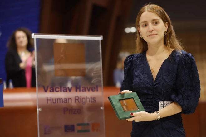 Marijas Korinas Mačado meita Ana Korina Sosa, septembrī mātes vārda saņēma starptautisku apbalvojumu par cilvēktiesībām - Vaclava Havela balvu.