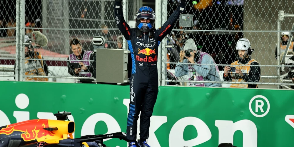 "Red Bull" nīderlandiešu pilots Makss Verstapens sestdien Lasvegasā nodrošināja savu ceturto Pirmās formulas (F-1) pasaules čempiona titulu pēc kārtas.