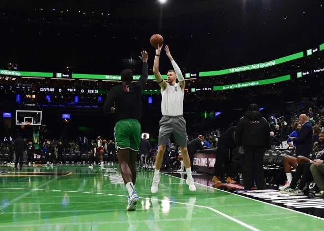 VIDEO: tuvojas Porziņģa atgriešanās; "Celtics" ne bez pūlēm notur pārsvaru pret "Timberwolves"