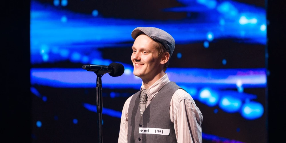  Reinis Klatenbergs šova "Ir talants!" žūriju aizrāva gan ar savu trompetes spēli, gan ar dziesmu par šobrīd tik aktuālo demogrāfijas tēmu.