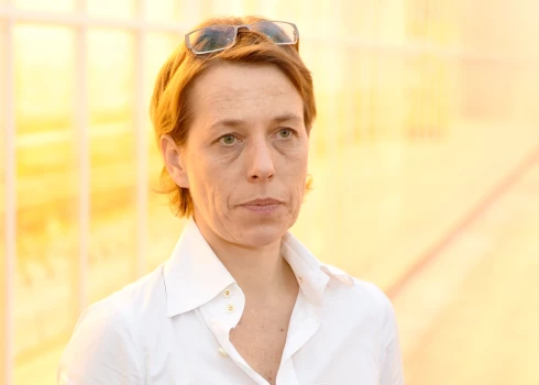 Uzņēmumu līdzīpašniece Kristīne Brunovska norāda, ka Balderu-Sildedžu ģimenes mēģinājums liegt balsstiesības līdzīpašniekam Kasparam Brunovsim ir prettiesisks.