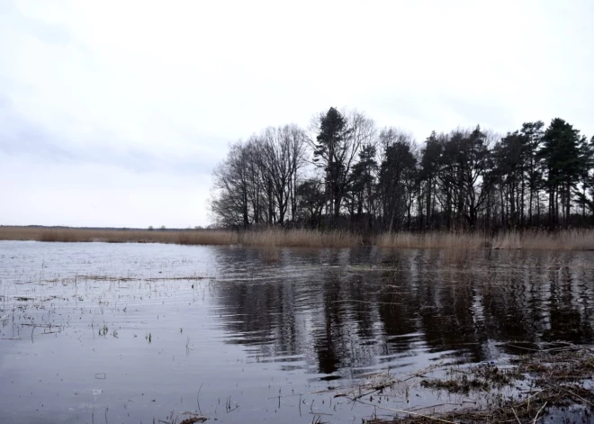 Ceturtdien saglabāsies pārsvarā mākoņainas debesis