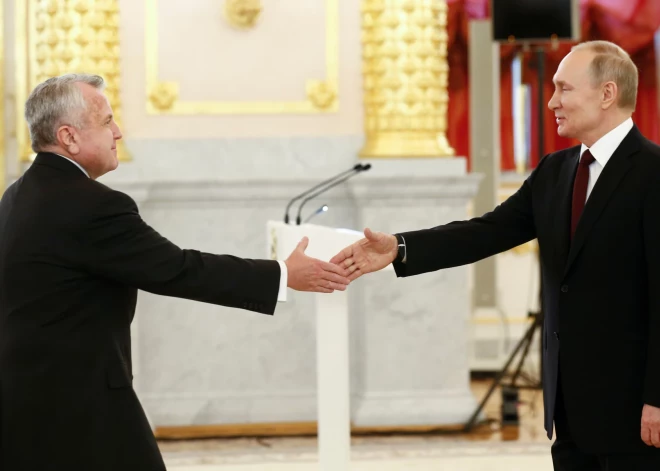 Bijušais ASV vēstnieks Krievijā: īstas sarunas ar Putinu nav iespējamas