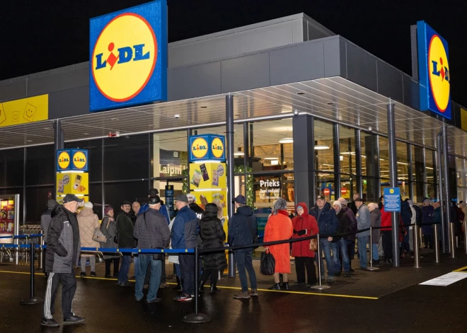 На открытие магазина Lidl в Даугавпилсе Ия и Олег пришли... в два ночи!