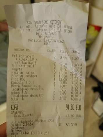"Facebook" grupā "Atsaucīgo māmiņu forums" publicētais foto ar čeku.