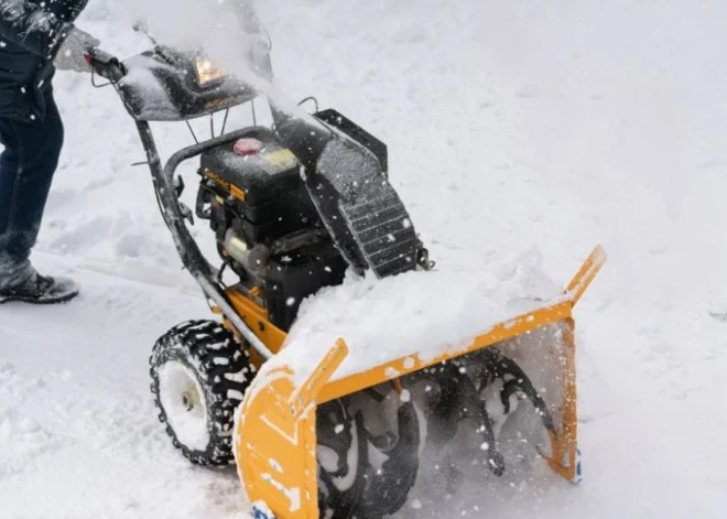 Sniega pūtēju salīdzinājums: vienpakāpes un divpakāpju modeļi
