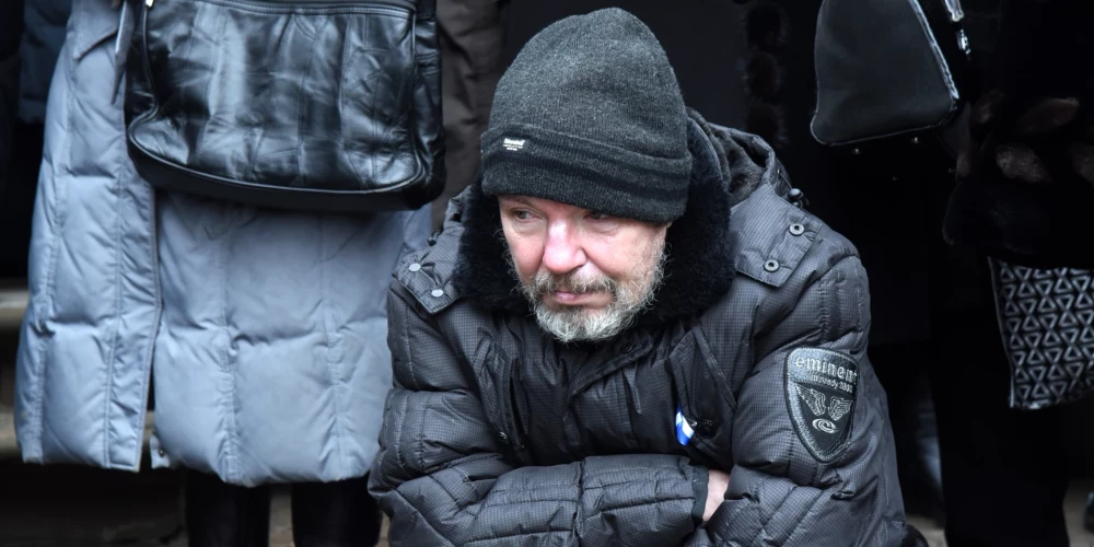 В мужском отделении Рижского приюта в настоящее время находится около 100 человек. 