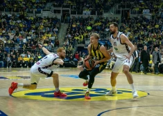 Artūrs Žagars aizvada visrezultatīvāko spēli Eirolīgas karjerā, ar to nepietiek "Fenerbahce" septītajai uzvarai pēc kārtas