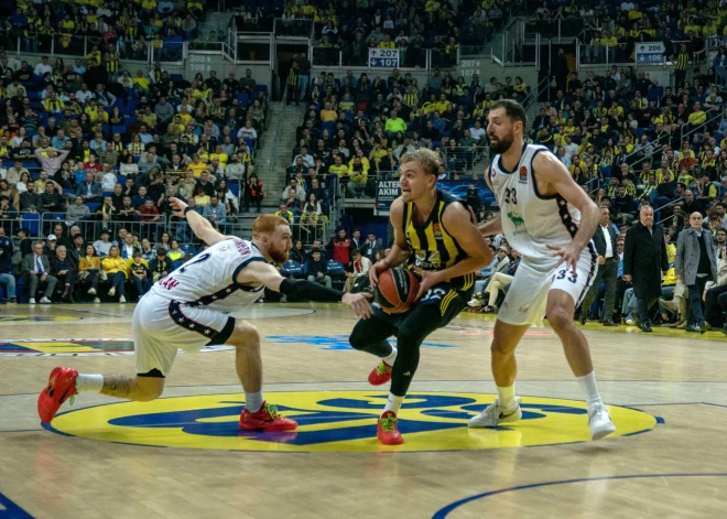 Artūrs Žagars aizvada visrezultatīvāko spēli Eirolīgas karjerā, ar to nepietiek "Fenerbahce" septītajai uzvarai pēc kārtas