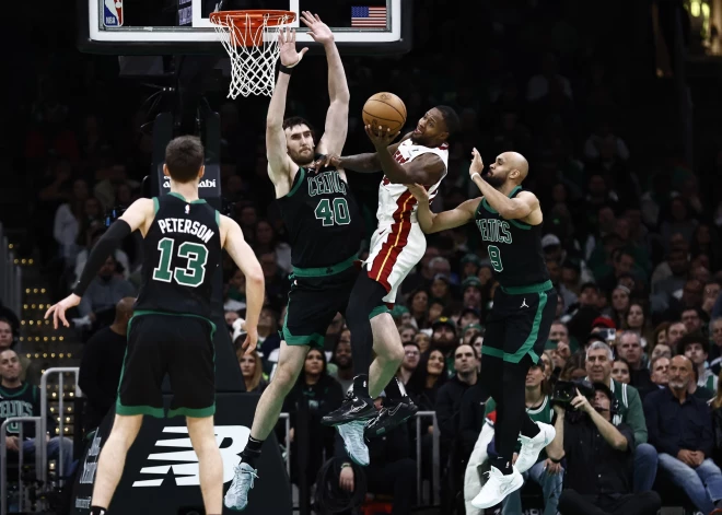 Porziņģis izlaiž spēli, bet "Celtics" pārliecinoši uzvar "Heat" 