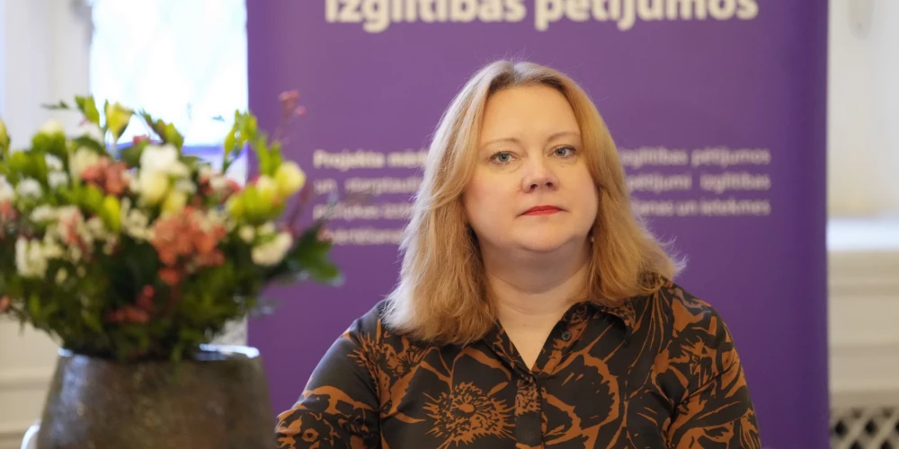 Vārda dienā sveicam Latvijas Universitātes rektora padomnieci Eviju Ansonsku!