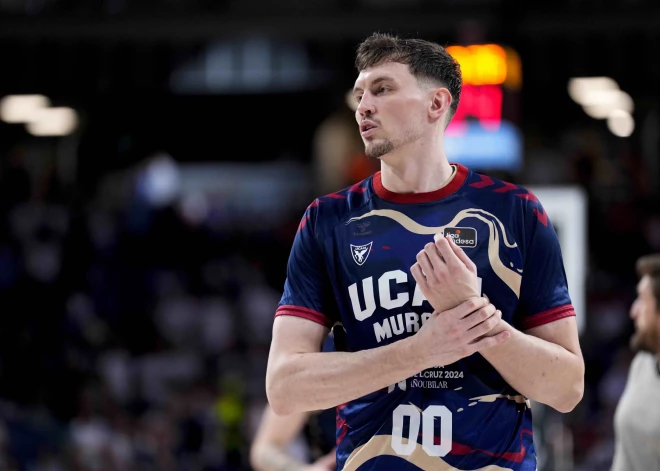 Rodions Kurucs gūst trīs punktus Mursijas uzvarā FIBA Čempionu līgā