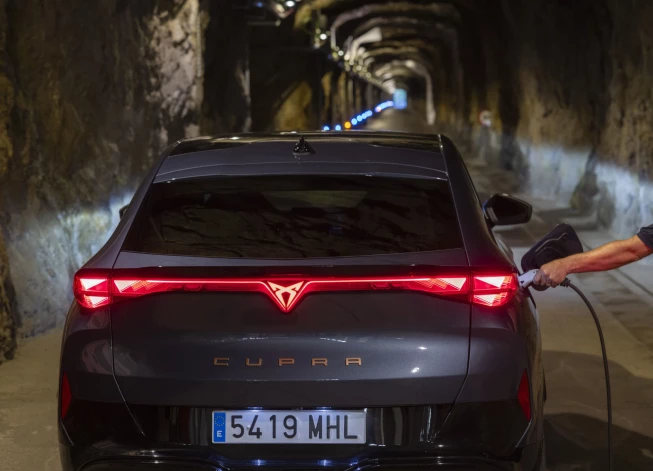 "Cupra Tavascan".