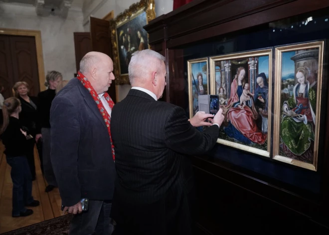 Altārglezna "Svētā Ģimene" no Madrides Prado muzeja viesojas mākslas muzejā "Rīgas birža" (foto: Mārtiņš Ziders)