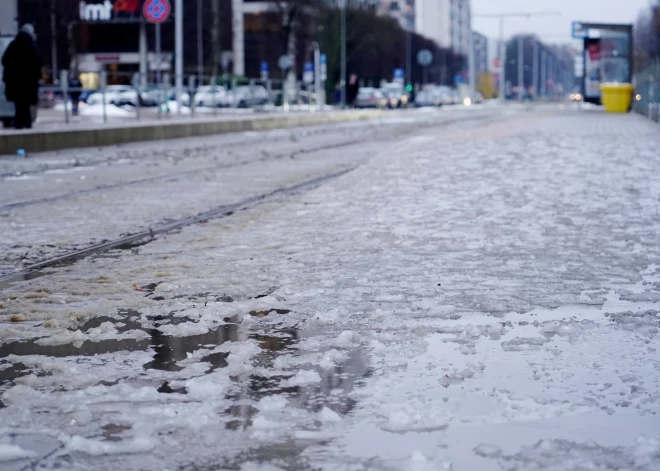 В воскресенье ожидается снег, который сменится ледяным дождем