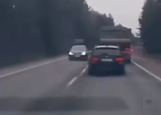 VIDEO: neadekvāta BMW šofera apdzīšanas manevri uz Tallinas šosejas paliek dažus centimetrus no traģēdijas