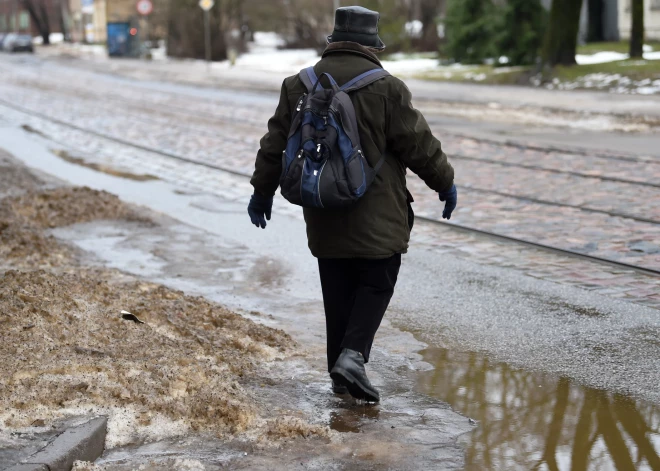 В пасмурное воскресенье на дорогах возможна гололедица